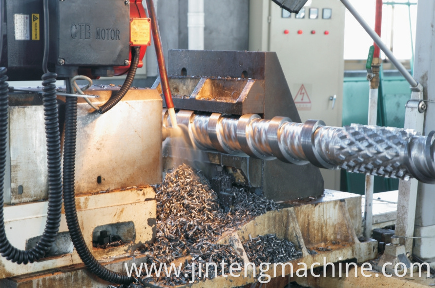 double exhaust vented cylinder for recycled pelletizing